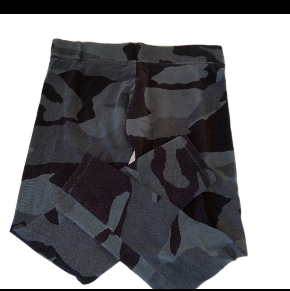 Monrow Vintage Gray Camoflage Low Rise  Crop Leggings Medium - Picture 2 of 5